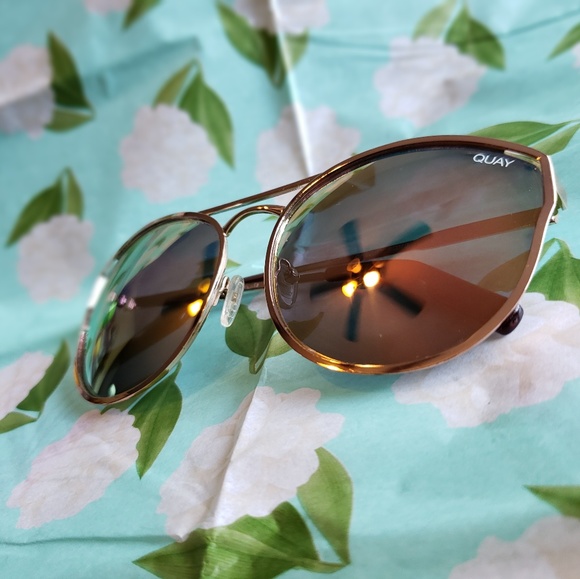 Quay Australia Accessories - Quay "Cherry bomb" Sunglasses